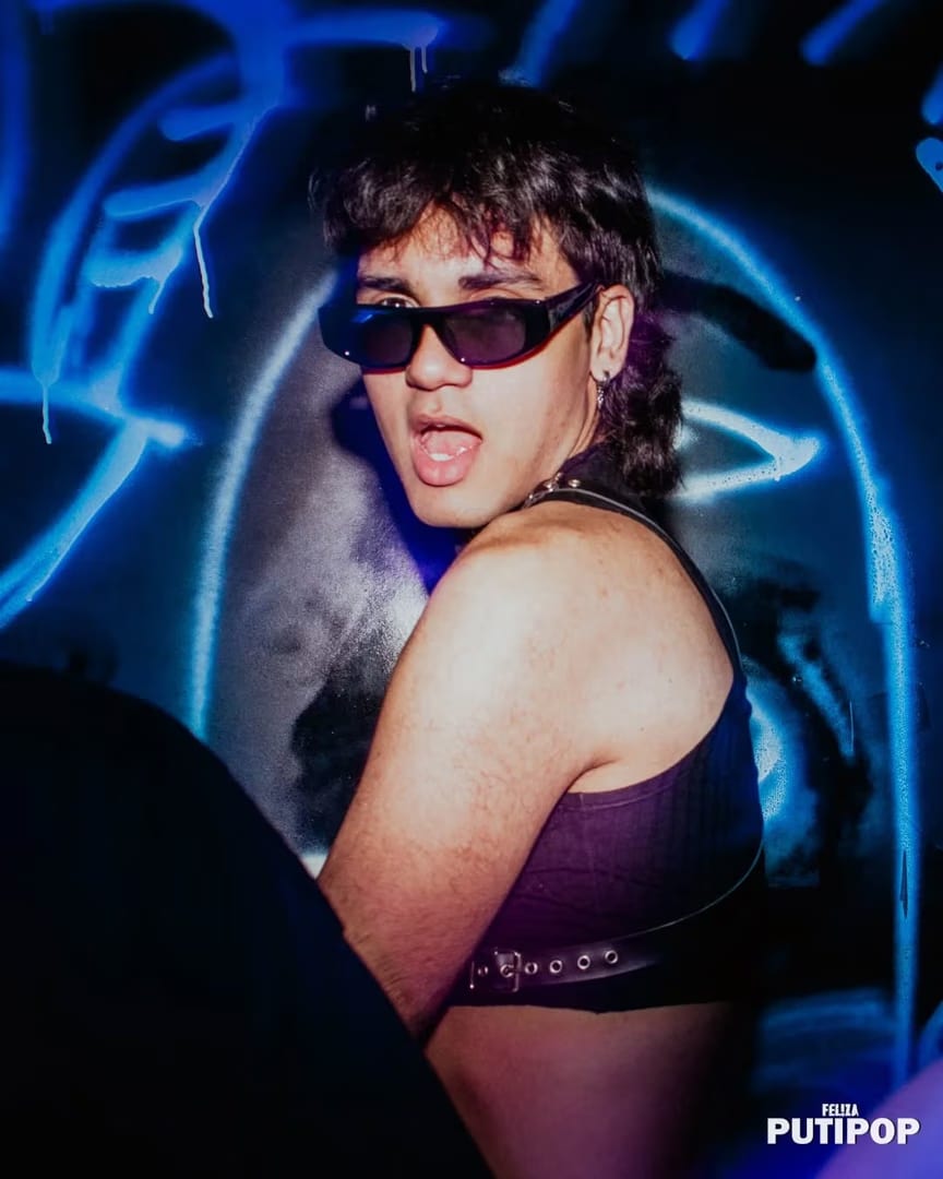 FEL!ZA Club LGBTIQ Buenos Aires — ************ SABADO PUTIPOP************
.................................2000s..