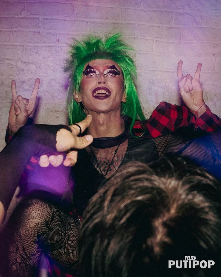 FEL!ZA Club LGBTIQ Buenos Aires — Musicales amooor

Dragas batallan por la gloriaaa y 130k en premios
Y vos elegis