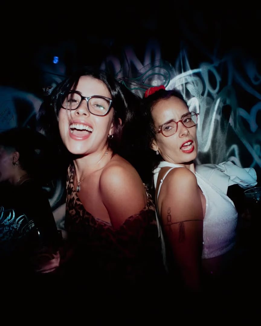 FEL!ZA Club LGBTIQ Buenos Aires — Lista para la primera FIESTA FEMME?
Hoy DOMINGO 24/5 PREFERIADO
LA FIESTA LES