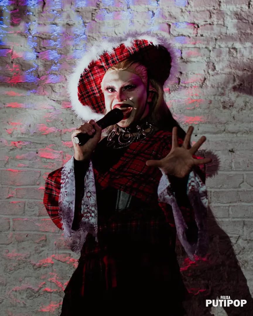 FEL!ZA Club LGBTIQ Buenos Aires — Que vas a hacer hoy? Nosotres ya estamos aca
www.felizarcoiris.com
FEL!ZA
Tu