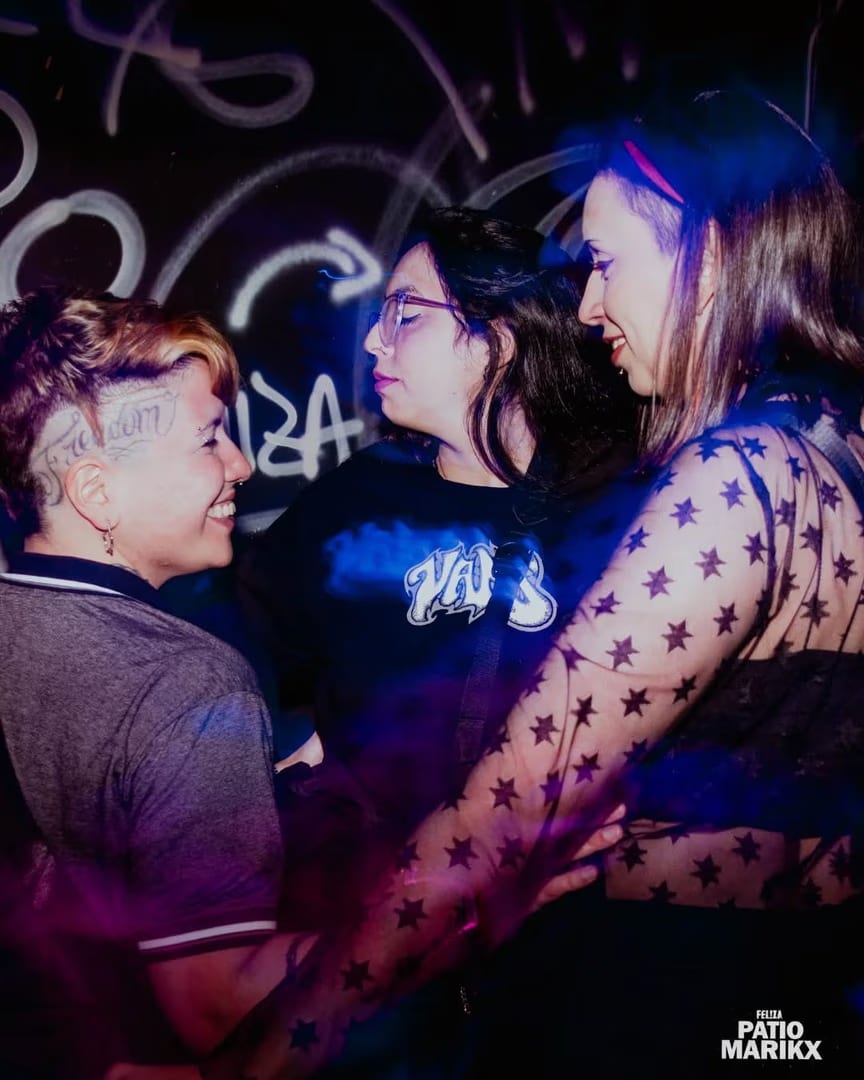 FEL!ZA Club LGBTIQ Buenos Aires — ×××××××VIERNES PATIO MARIKX ××××××
..............QUE NO TE LO CUENTEN...........