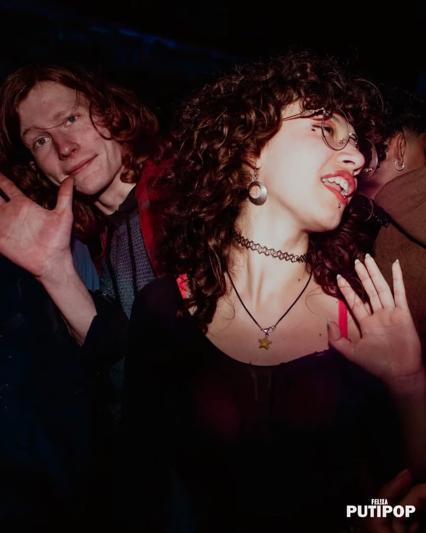 FEL!ZA Club LGBTIQ Buenos Aires — ************ SABADO PUTIPOP************
.............................2000s......