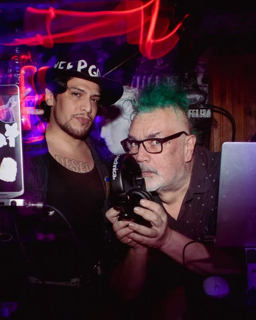 FEL!ZA Club LGBTIQ Buenos Aires — No llegues tarde
20 a 23h Viernes Sunset
24h POP vs PERREO
FEL!ZA
Hasta las 5