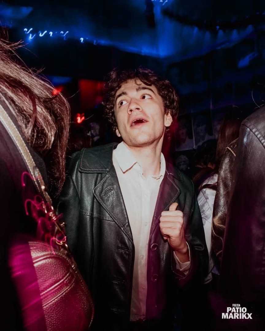 FEL!ZA Club LGBTIQ Buenos Aires — ×××××××VIERNES PATIO MARIKX ××××××
..............QUE NO TE LO CUENTEN...........