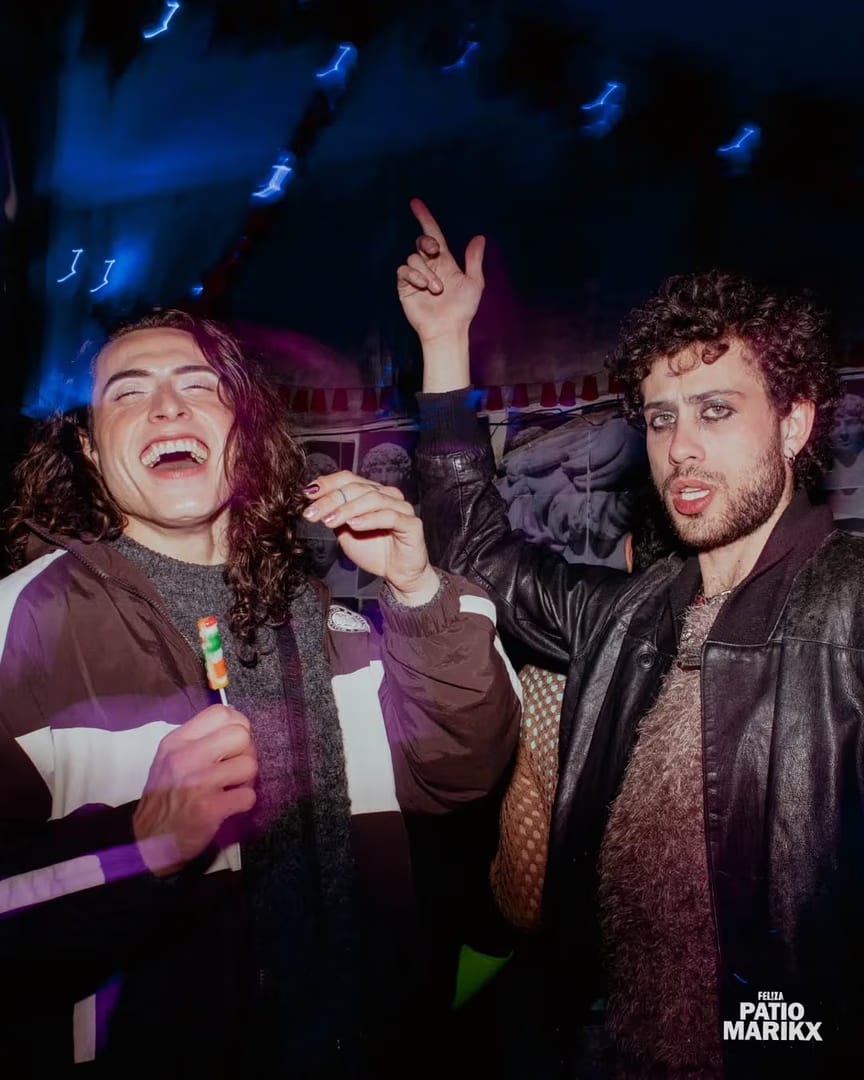FEL!ZA Club LGBTIQ Buenos Aires — ×××××××VIERNES PATIO MARIKX ××××××
..............QUE NO TE LO CUENTEN...........