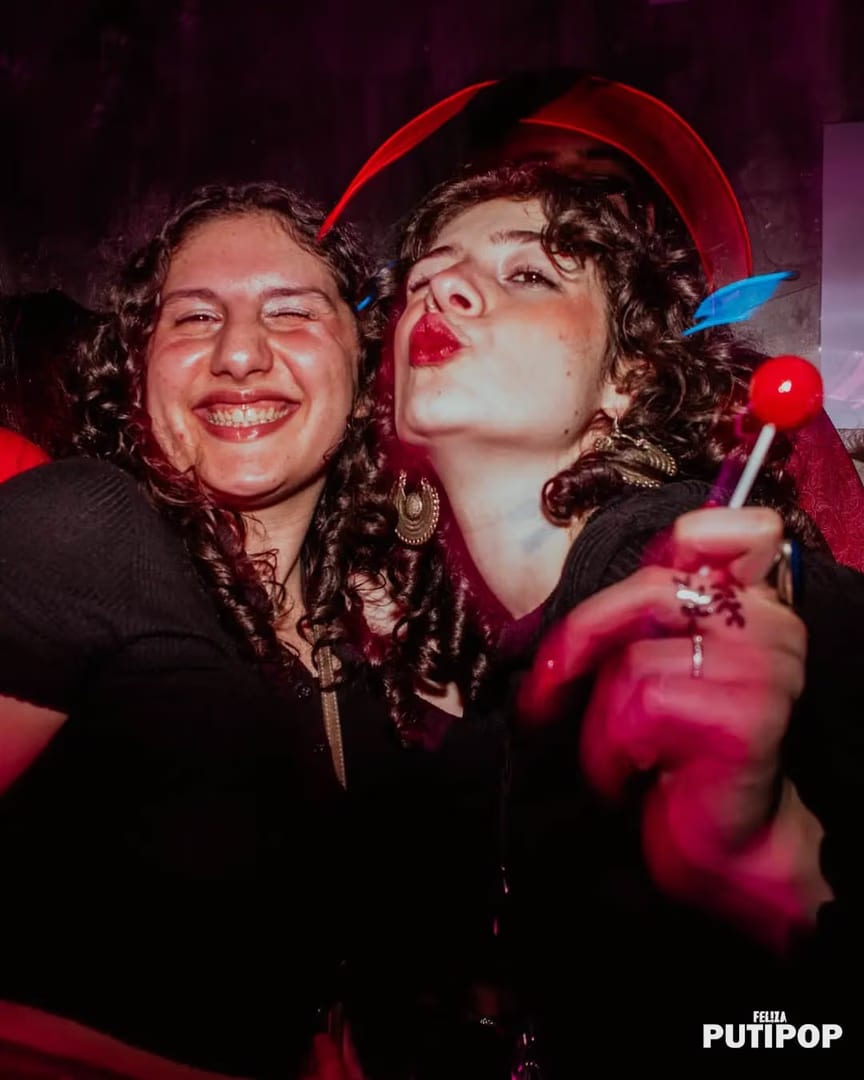 FEL!ZA Club LGBTIQ Buenos Aires — Que vas a hacer hoy? Nosotres ya estamos aca
www.felizarcoiris.com
FEL!ZA
Tu