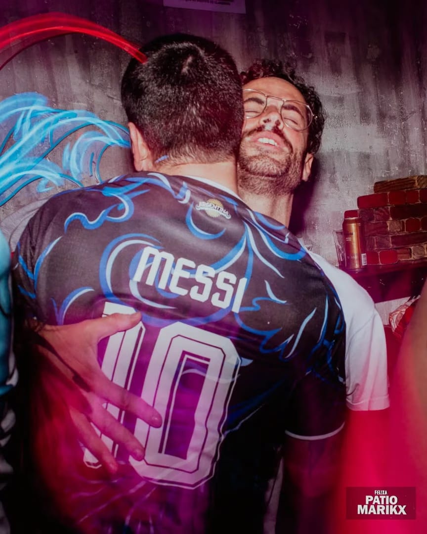 FEL!ZA Club LGBTIQ Buenos Aires — ×××××××VIERNES PATIO MARIKX ××××××
..............QUE NO TE LO CUENTEN...........