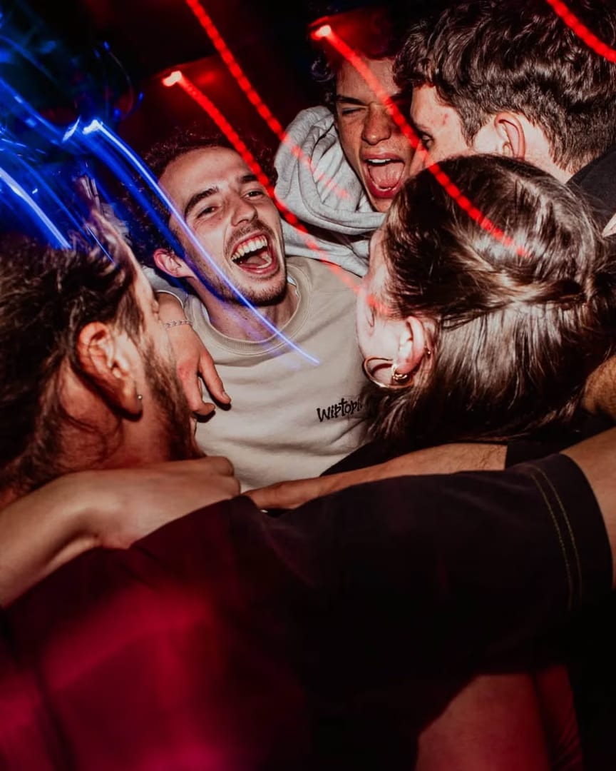 FEL!ZA Club LGBTIQ Buenos Aires — ×××××××VIERNES PATIO MARIKX ××××××
..............QUE NO TE LO CUENTEN...........