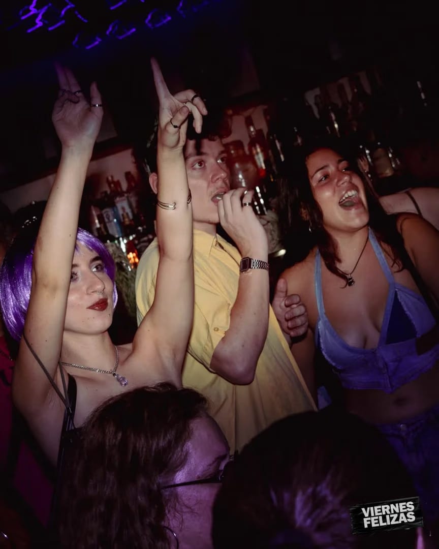 FEL!ZA Club LGBTIQ Buenos Aires — No llegues tarde
20 a 23h Viernes Sunset
24h POP vs PERREO
FEL!ZA
Hasta las 5