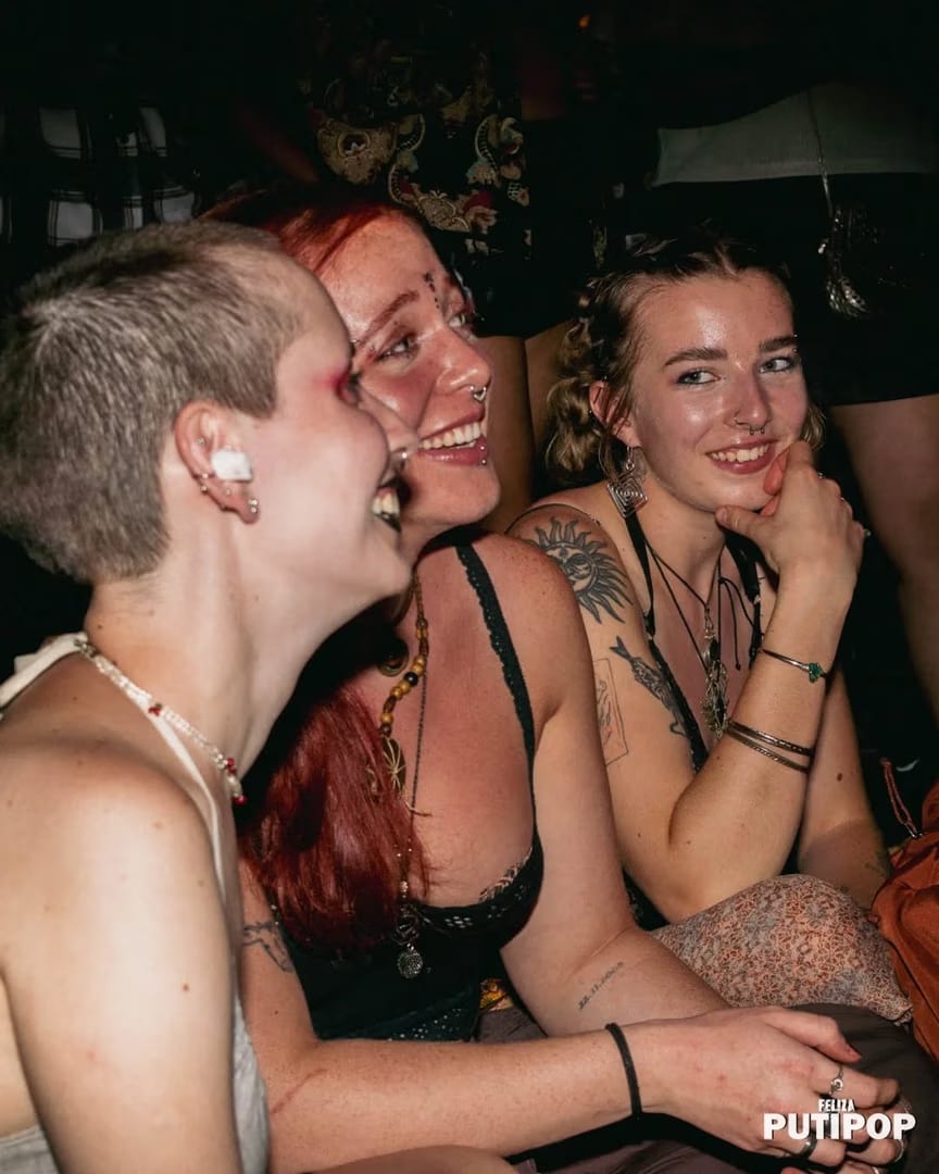 FEL!ZA Club LGBTIQ Buenos Aires — * SABADO 7M
NO ES UNA FIESTA, ES UN UNIVERSO
21h CINE DEBATE LESBICO "BUT IM A