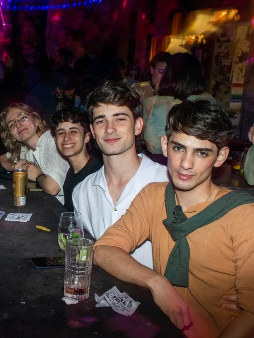 FEL!ZA Club LGBTIQ Buenos Aires — 🏳️‍🌈AFTER MIÉRCOLES bien Arcoiris suma una dosis de gente multicolor desde las