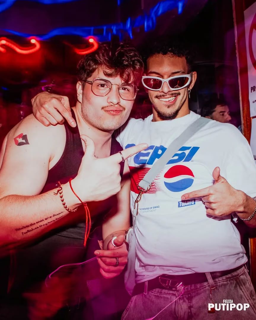 FEL!ZA Club LGBTIQ Buenos Aires — Que vas a hacer hoy? Nosotres ya estamos aca
www.felizarcoiris.com
FEL!ZA
Tu