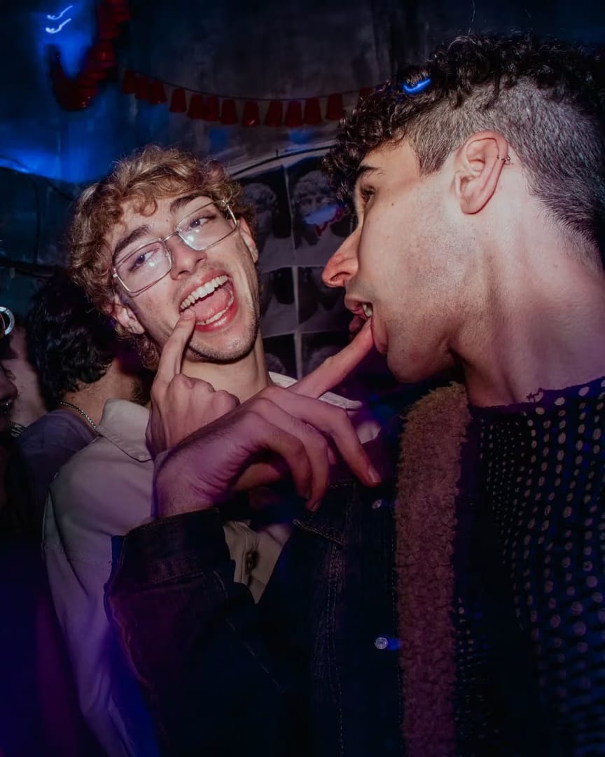 FEL!ZA Club LGBTIQ Buenos Aires — ÷÷÷÷÷÷÷÷ AFTER JUEVES ÷÷÷÷÷÷÷÷÷÷
..............ESTO NO SE CUENTA................