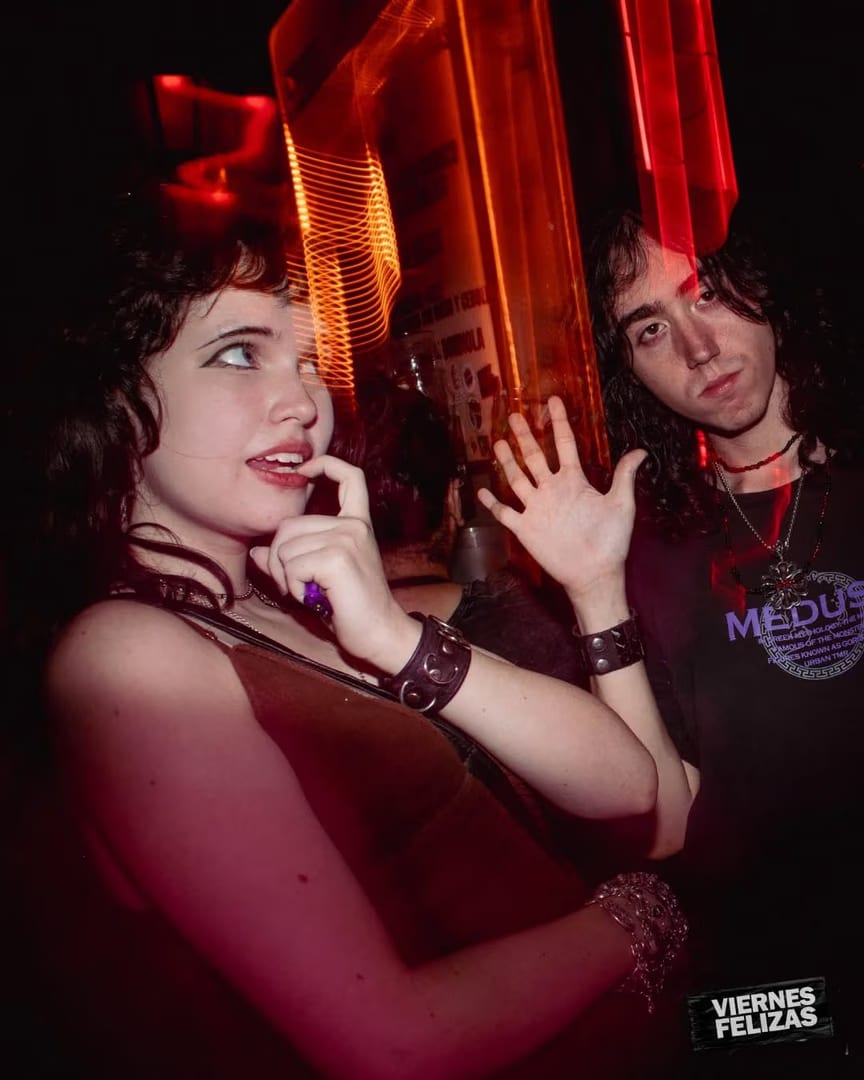 FEL!ZA Club LGBTIQ Buenos Aires — No llegues tarde
20 a 23h Viernes Sunset
24h POP vs PERREO
FEL!ZA
Hasta las 5