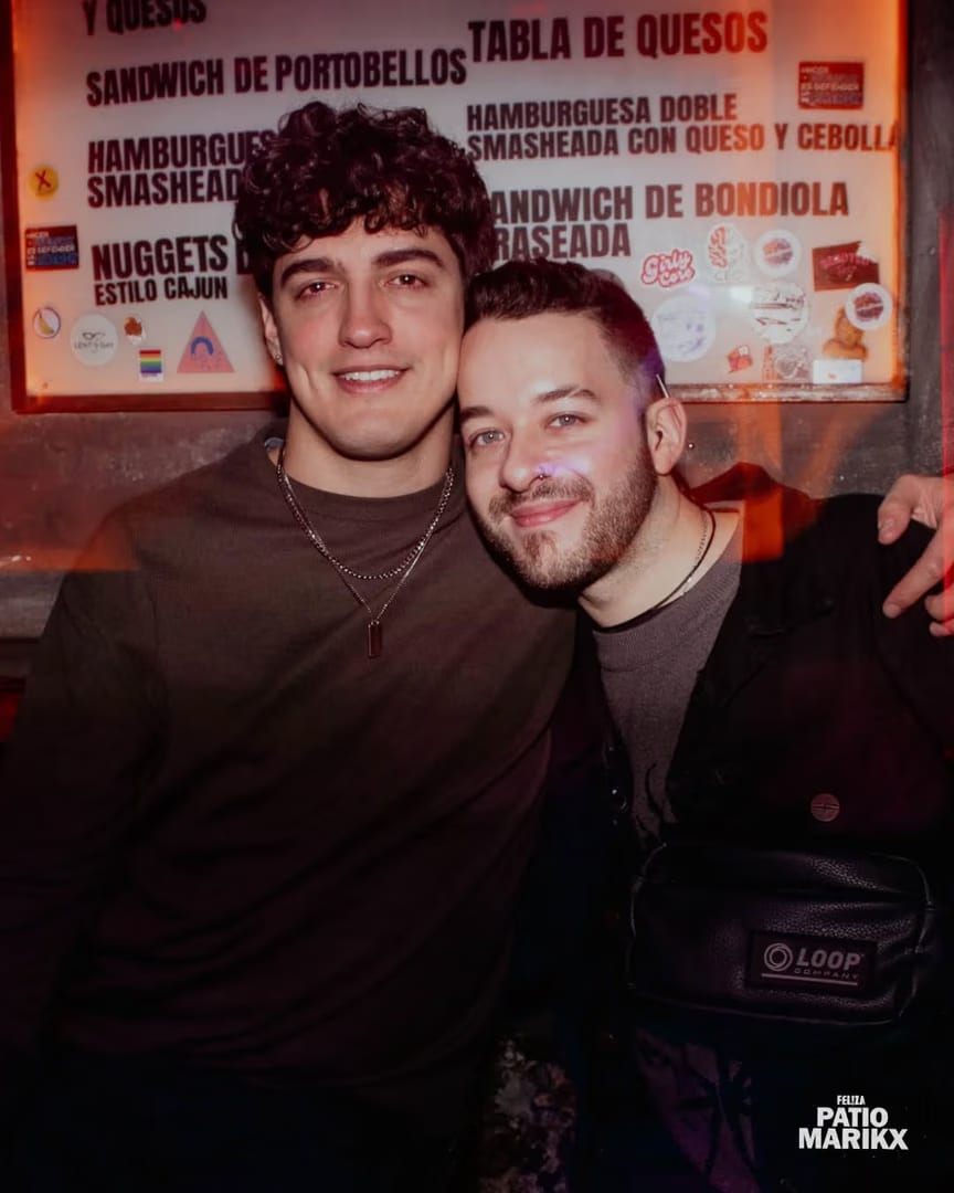 FEL!ZA Club LGBTIQ Buenos Aires — ×××××××VIERNES PATIO MARIKX ××××××
..............QUE NO TE LO CUENTEN...........
