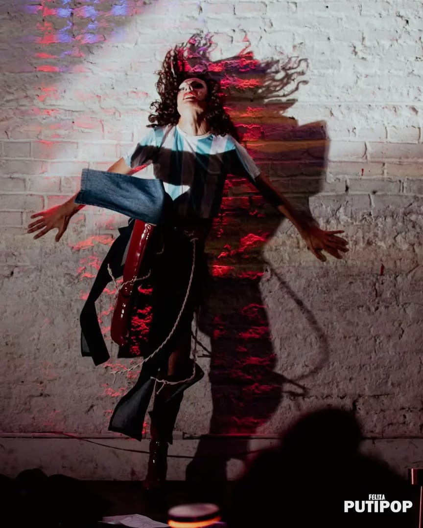 FEL!ZA Club LGBTIQ Buenos Aires — Que vas a hacer hoy? Nosotres ya estamos aca
www.felizarcoiris.com
FEL!ZA
Tu