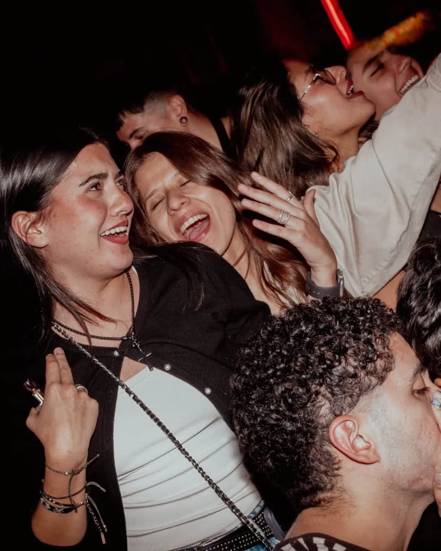 FEL!ZA Club LGBTIQ Buenos Aires — ***** SABADO PUTIPOP ******
UNIVERSO QUEER 🔥
20.30h JAM DIBUJEMOS JUNTXS tema